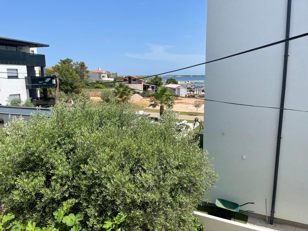 Apartments Villa Engeli Vir Ngoại thất bức ảnh