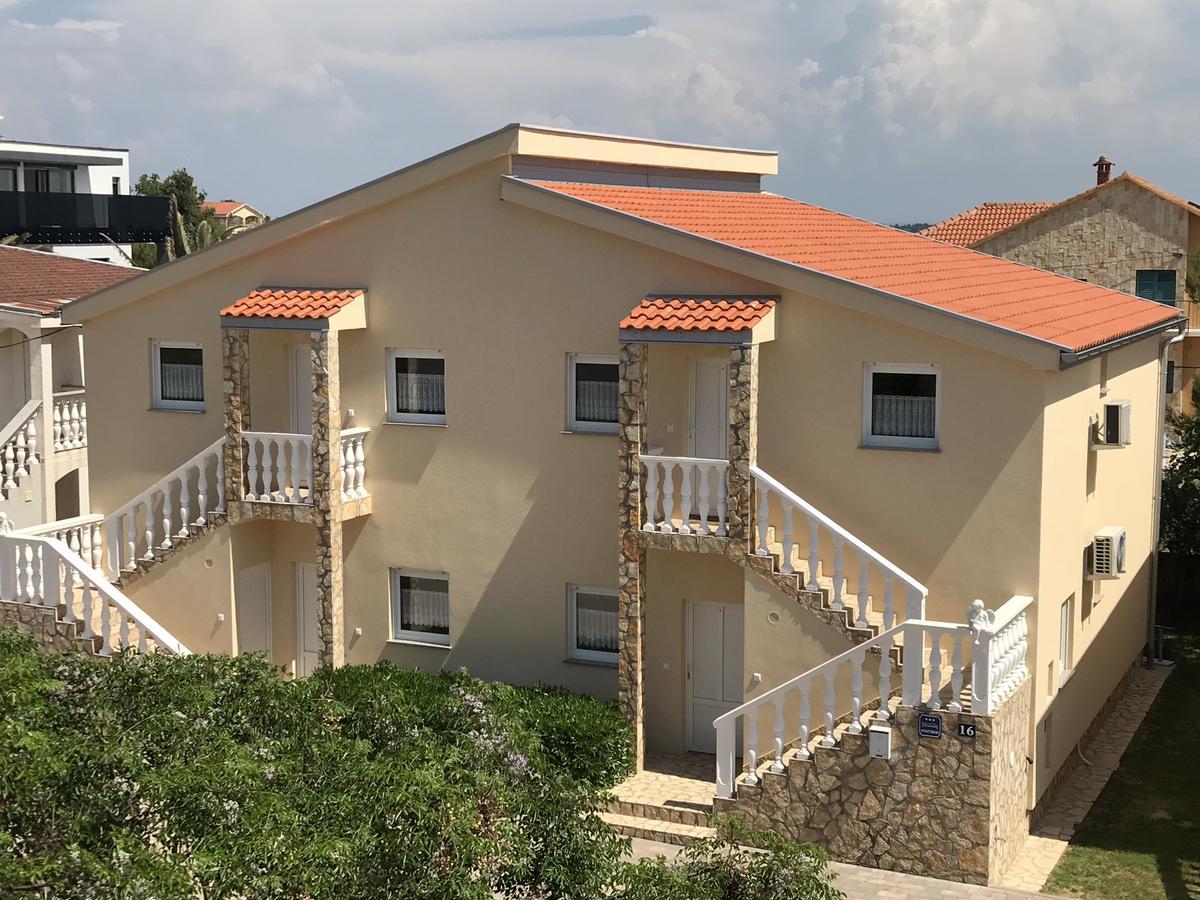 Apartments Villa Engeli Vir Ngoại thất bức ảnh