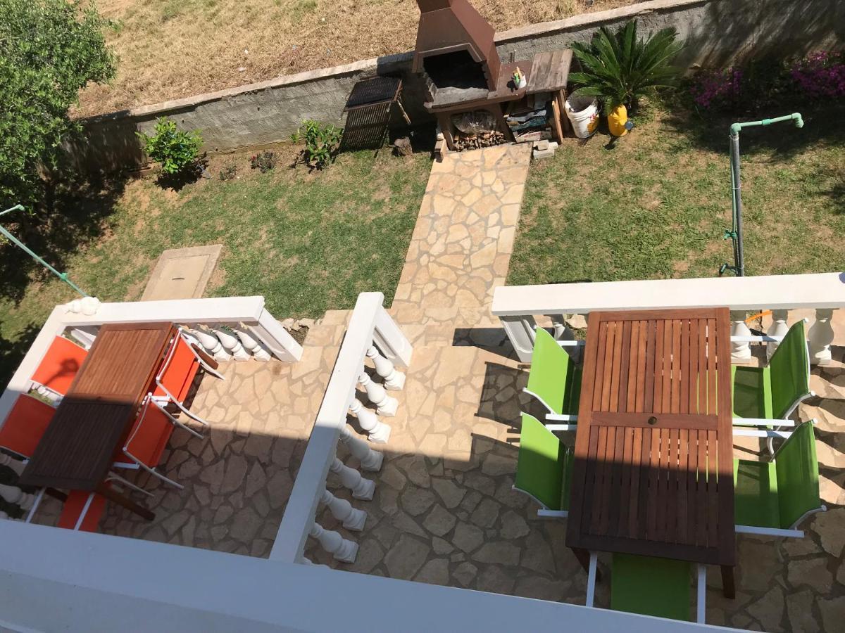 Apartments Villa Engeli Vir Ngoại thất bức ảnh